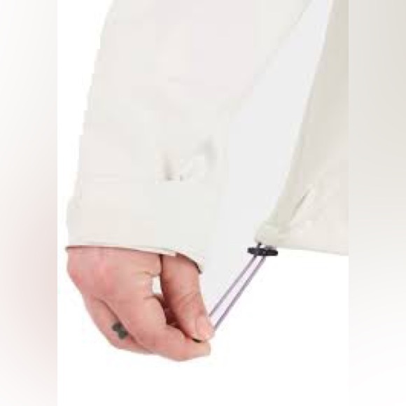 NWTs Marmot Women's Gore-Tex® Minimalist Jacket - Plus. Papyrus. - Picture 5 of 8